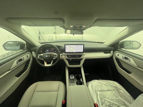 New 2026 Ford Explorer Active w/ Active Comfort Package image 4