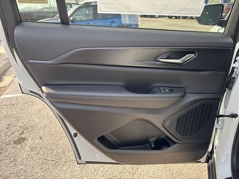 New 2026 Jeep Grand Cherokee L Laredo image 43