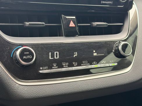 Used 2022 Toyota Corolla LE FWD image 21