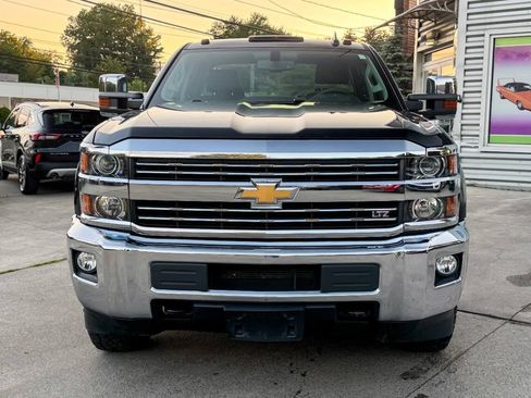 Used 2018 Chevrolet Silverado 3500 LTZ w/ Snow Plow Prep Package AWD/4WD image 7