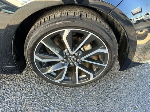 Used 2022 Toyota Corolla XSE FWD image 25