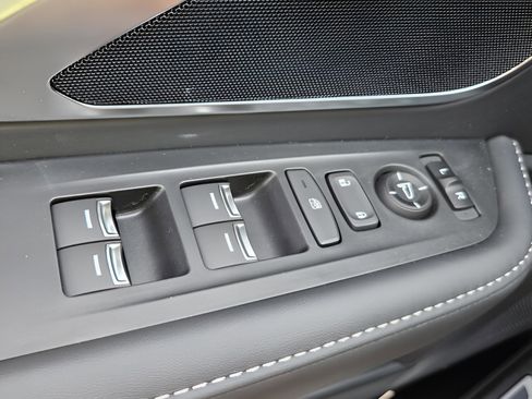 New 2025 Acura RDX SH-AWD image 26