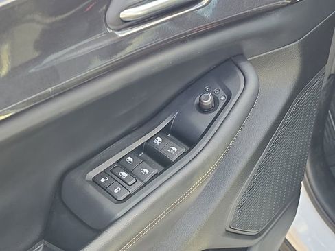 Certified 2023 Jeep Grand Cherokee Altitude image 10