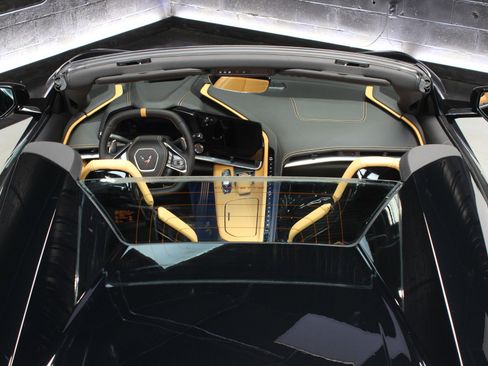 Used 2025 Chevrolet Corvette Stingray Preferred Conv w/ Z51 Performance Package image 37