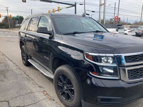 Used 2019 Chevrolet Tahoe LT image 2