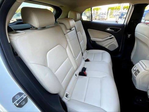 Used 2018 Mercedes-Benz GLA 250 image 19