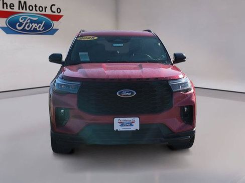 Certified 2025 Ford Explorer ST-Line AWD/4WD image 2