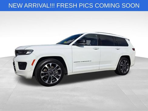 Used 2021 Jeep Grand Cherokee L Overland w/ Luxury Tech Group IV AWD/4WD image 2