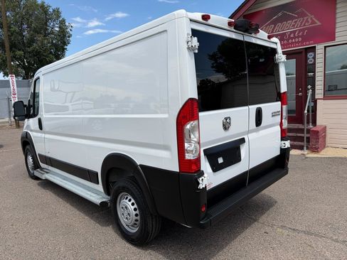 Used 2025 RAM ProMaster 2500 w/ U-Haul Equipment Group FWD image 7