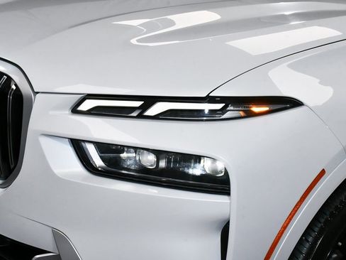 Used 2026 BMW X7 xDrive40i image 96