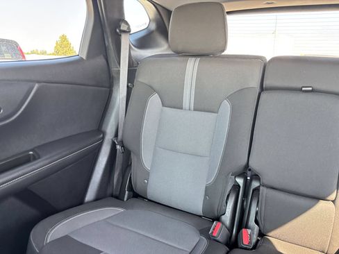 Used 2025 Chevrolet Blazer LT FWD image 39