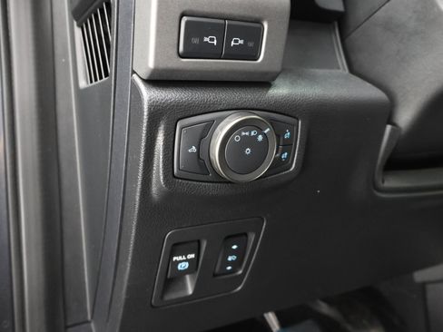 Used 2019 Ford F150 Raptor w/ Equipment Group 802A Luxury AWD/4WD image 46