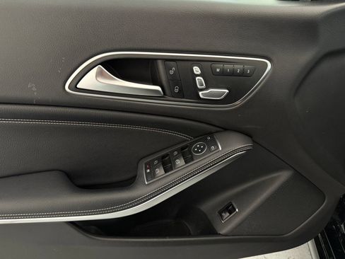 Used 2019 Mercedes-Benz CLA 250 image 11