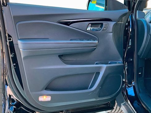 New 2026 Honda Ridgeline Black Edition image 10