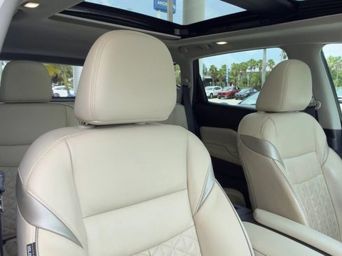 Used 2020 Nissan Murano Platinum w/ Cargo Package FWD image 10