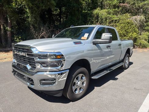 Used 2026 RAM 2500 Big Horn AWD/4WD image 1