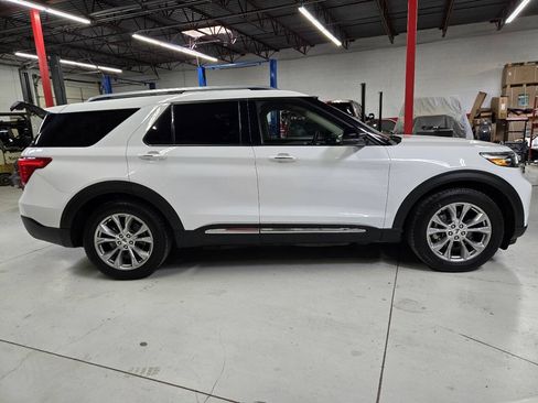 Used 2021 Ford Explorer Limited w/ Equipment Group 301A RWD image 4