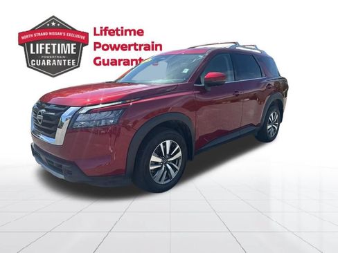 Certified 2025 Nissan Pathfinder SL AWD/4WD image 3