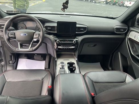 Used 2022 Ford Explorer ST-Line w/ Class IV Trailer Tow Package image 18