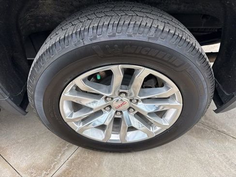 Used 2021 GMC Sierra 1500 SLT w/ SLT Premium Package image 12