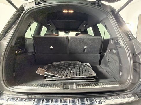 Used 2025 Mercedes-Benz GLS 450 4MATIC image 29