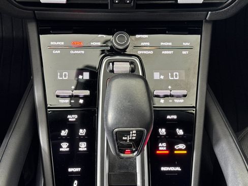 Certified 2023 Porsche Cayenne GTS AWD/4WD image 22
