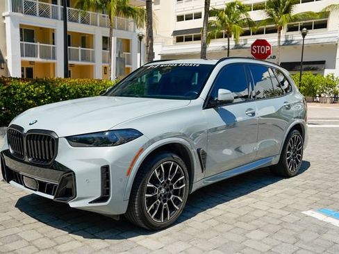 Used 2024 BMW X5 sDrive40i w/ M Sport Package RWD image 2