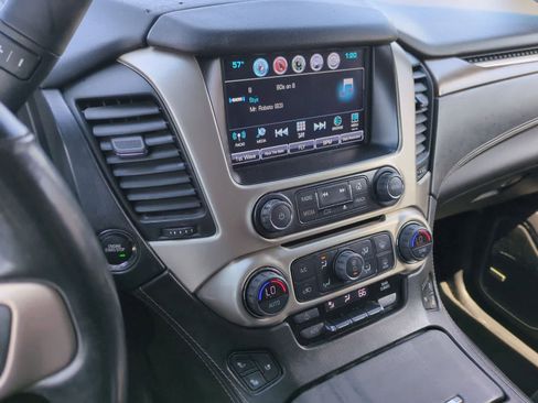Used 2019 GMC Yukon XL Denali w/ Denali Ultimate Package AWD/4WD image 28
