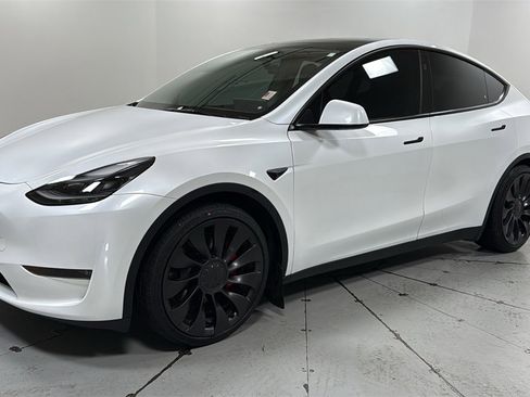 Used 2025 Tesla Model Y Performance image 1