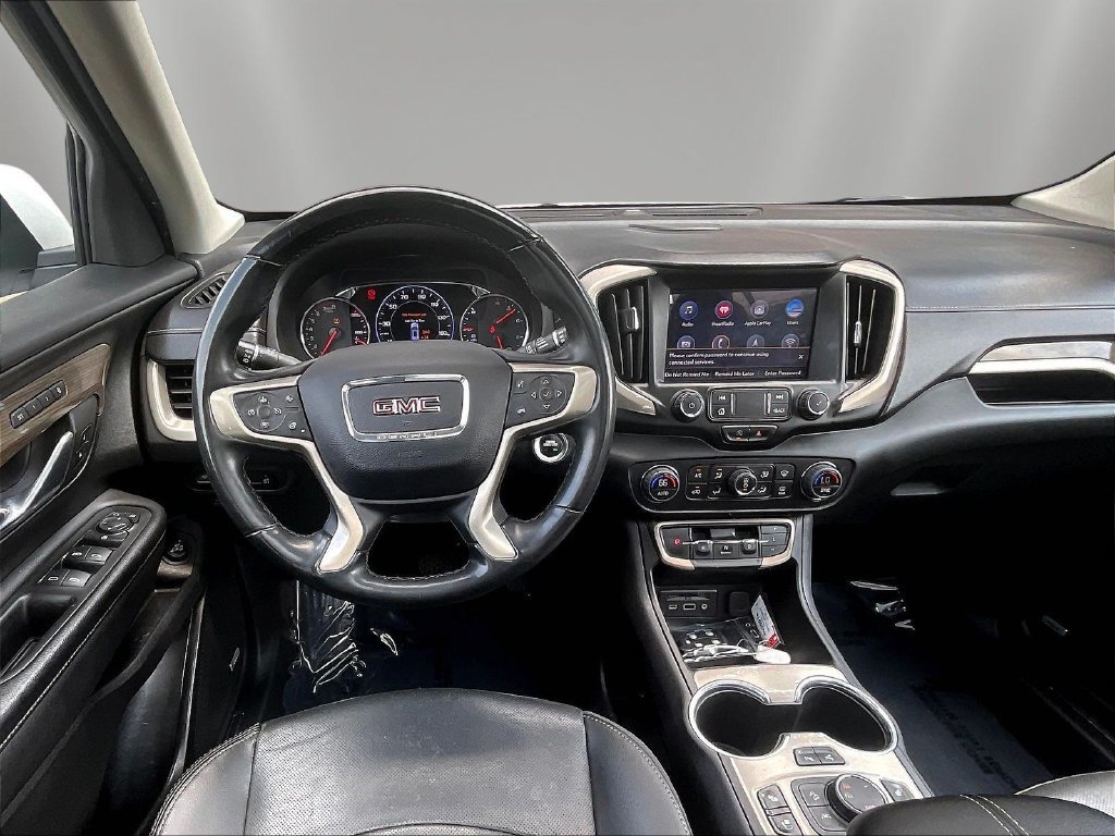 Used 2023 GMC Terrain Denali w/ Denali Premium Package AWD/4WD image 8