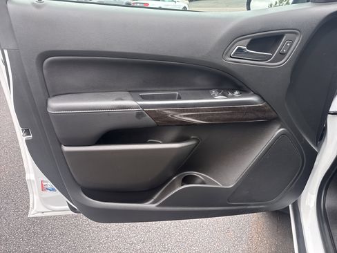 Used 2022 GMC Canyon Elevation image 15