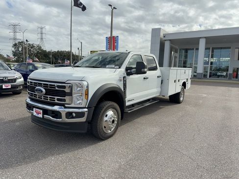 New 2025 Ford F450 XL w/ XL Chrome Package image 3