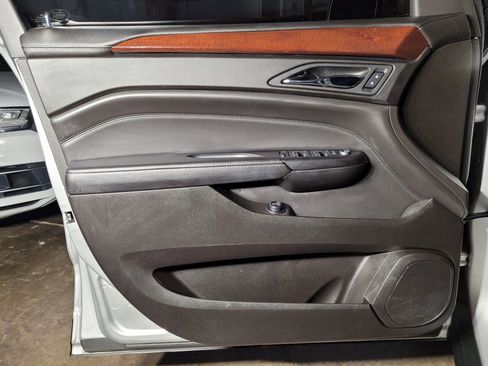 Used 2015 Cadillac SRX Luxury w/ Driver Awareness Package image 15