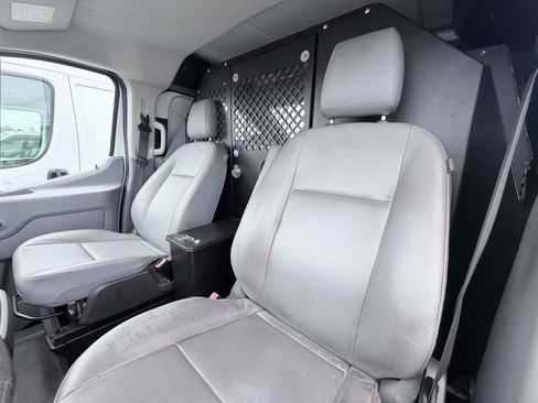 Used 2018 Ford Transit 250 148 Low Roof RWD image 22
