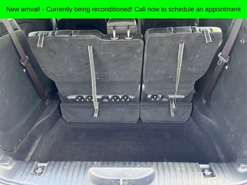 Used 2025 Chrysler Pacifica Select FWD image 7
