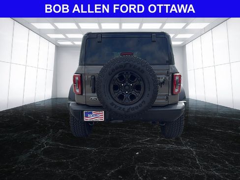 Used 2025 Ford Bronco Badlands AWD/4WD image 4