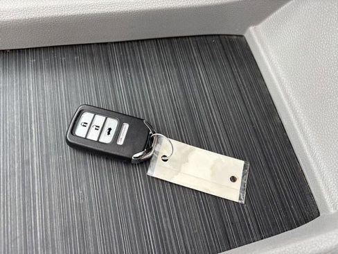 Used 2016 Honda Pilot Touring image 50