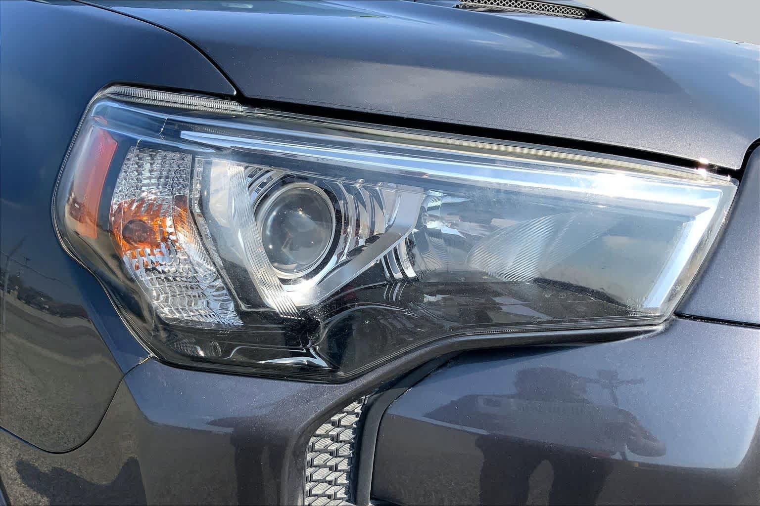 Used 2019 Toyota 4Runner TRD Off-Road Premium AWD/4WD image 27