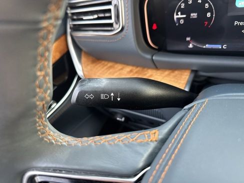 Used 2022 Jeep Grand Wagoneer Series II w/ Premium Group II image 24