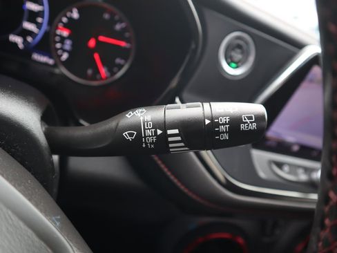 Used 2019 Chevrolet Blazer RS w/ Sun and Wheels Package image 21