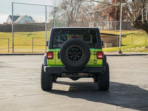 Used 2018 Jeep Wrangler Unlimited Sport image 6