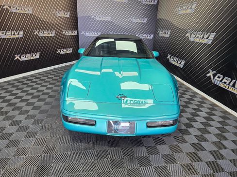 Used 1991 Chevrolet Corvette Convertible RWD image 5