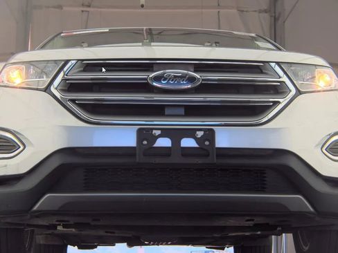 Used 2018 Ford Edge SEL image 3