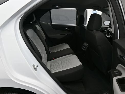 Used 2024 Chevrolet Equinox LS w/ Driver Confidence II Package FWD image 32