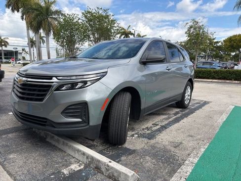 Used 2024 Chevrolet Equinox LS w/ LS Convenience Package FWD image 3