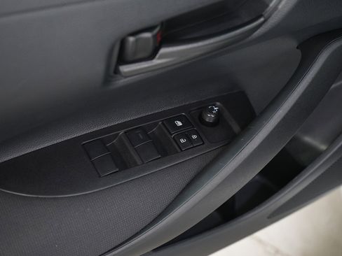 Used 2025 Toyota Corolla LE image 17