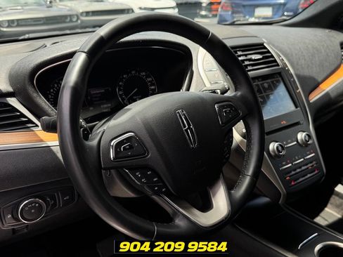 Used 2017 Lincoln MKC Select FWD image 16