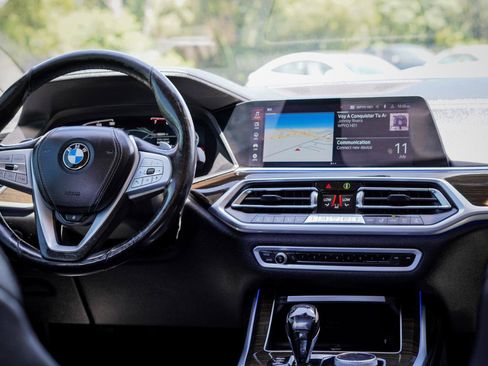 Used 2019 BMW X7 xDrive40i w/ Premium Package AWD/4WD image 9