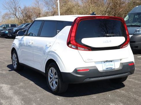 Used 2022 Kia Soul LX FWD image 7