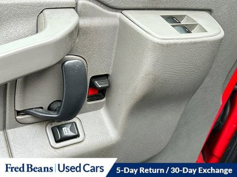 Used 2017 Chevrolet Express 3500 image 18